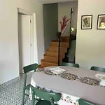La Casa Del Bosco - Two Floors Home דירה נאפולי