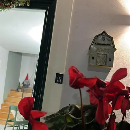 La Casa Del Bosco - Unique Two Floors House With Garden